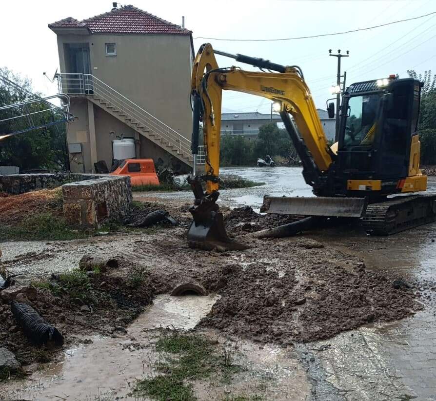 Muğla’da Sağanak Mesaisi: Büyükşehir Ekipleri 24 Saatte 111 Olaya Müdahale Etti 6